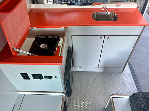 Travellers Autobarn Beeva image 2