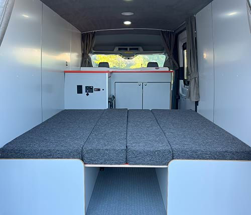 Travellers Autobarn Beeva image 5